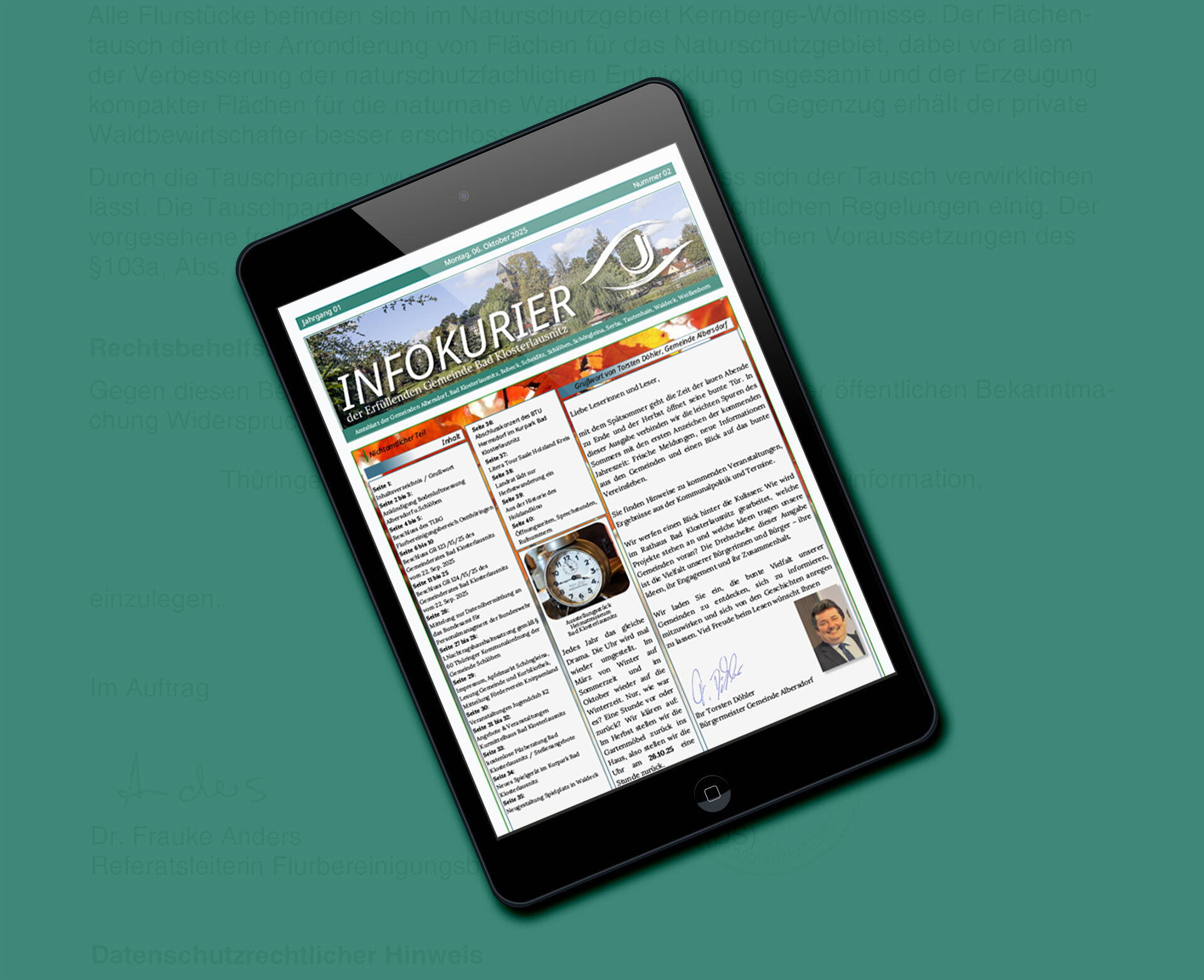 Ein digitales Amtsblatt von Bad Klosterlausnitz wird auf einem schwarzen Tablet angezeigt, mit dem Titel "Infokurier".